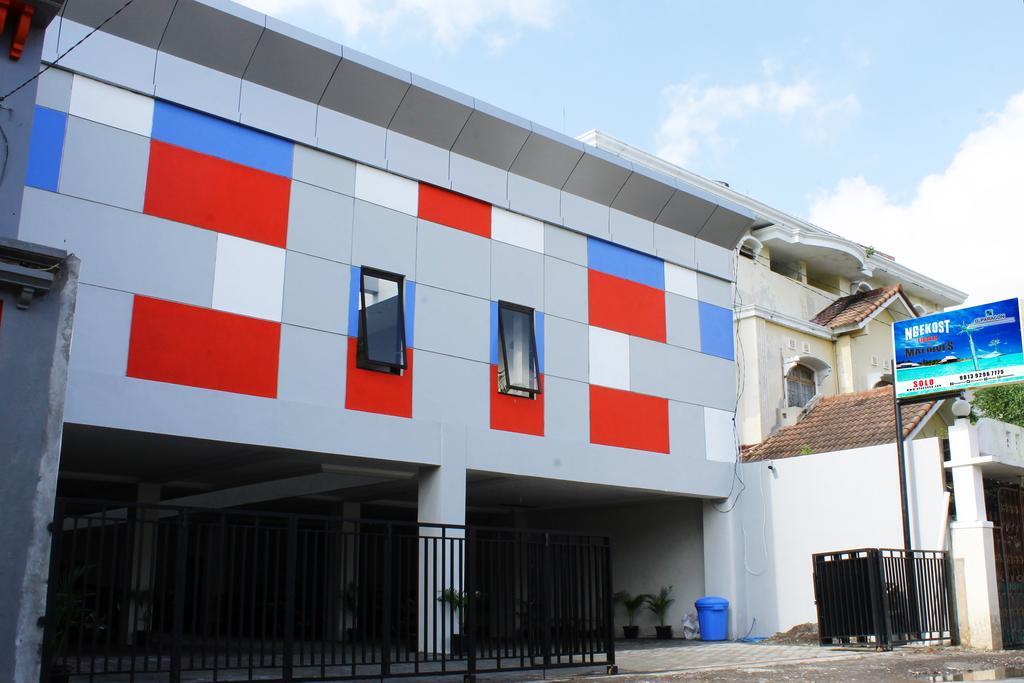 D'Paragon Upn Maguwo Exterior photo