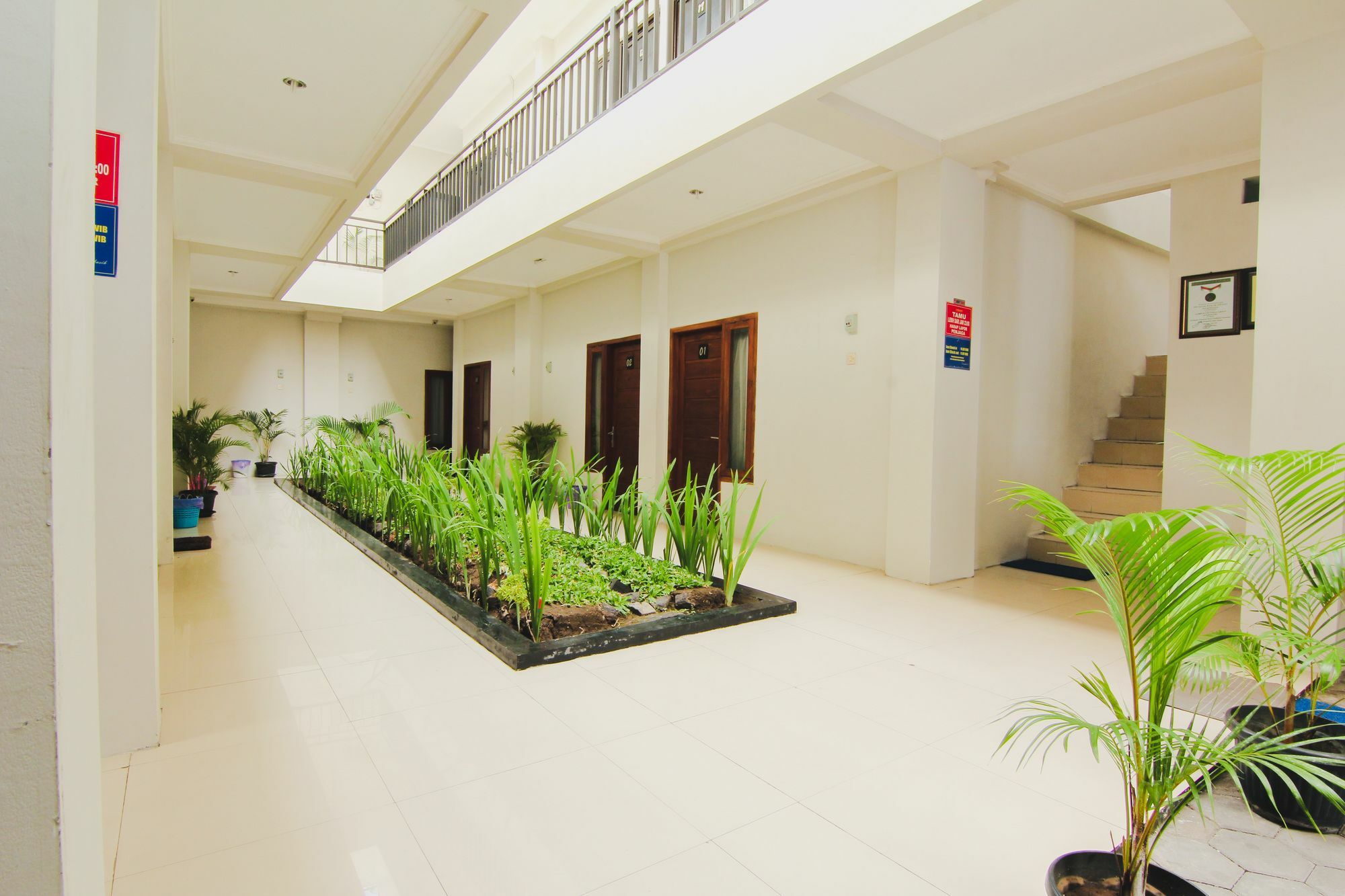 D'Paragon Upn Maguwo Exterior photo